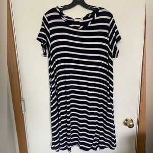 2x forever rose couture navy blue and white dress
